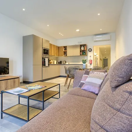 One Of A Kind, 1br Seafront In St Julians By 360 Estates Διαμέρισμα *