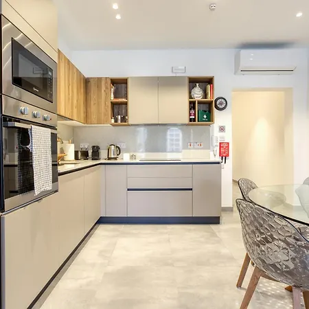 One Of A Kind, 1br Seafront In St Julians By 360 Estates Διαμέρισμα