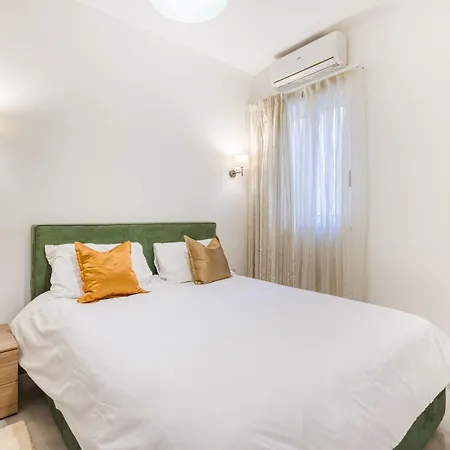 One Of A Kind, 1br Seafront In St Julians By 360 Estates Appartamento